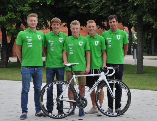 v.l.: Moritz Ringelband, Lasse Lührs, Philipp Wiewald, Moritz Horn, Alberto Parilla - weitere Teammitglieder: Jesus Gomar, Ognjen Stojanovice