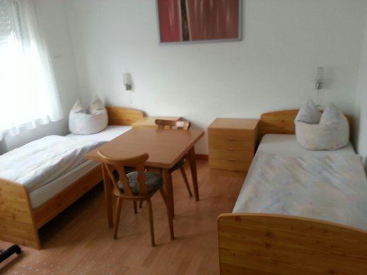 Fremdenzimmer Pension Übernachtung Autohof Stuttgart Zuffenhausen Ludwigsburg
