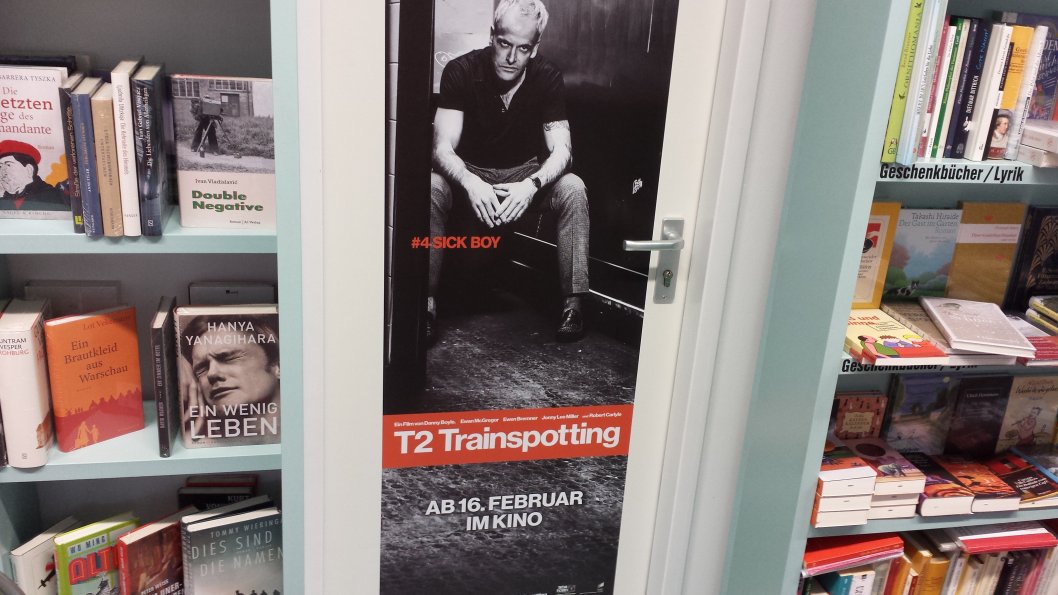 Buchladen am Kopernikusplatz, Buch zum Film, hier beispielhaft Filmplakat T2 Trainspotting