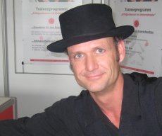 Engelbert Kobelun Vorstand EventComedy Engelbert Kobelun Artdirektor von Die Pagen