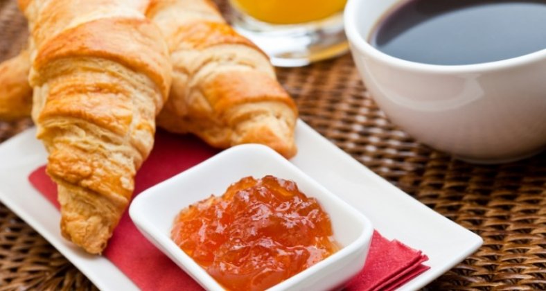 Marmelade-Croissant-Kaffee_2.jpg