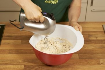 Reisbrot_kneten.jpg