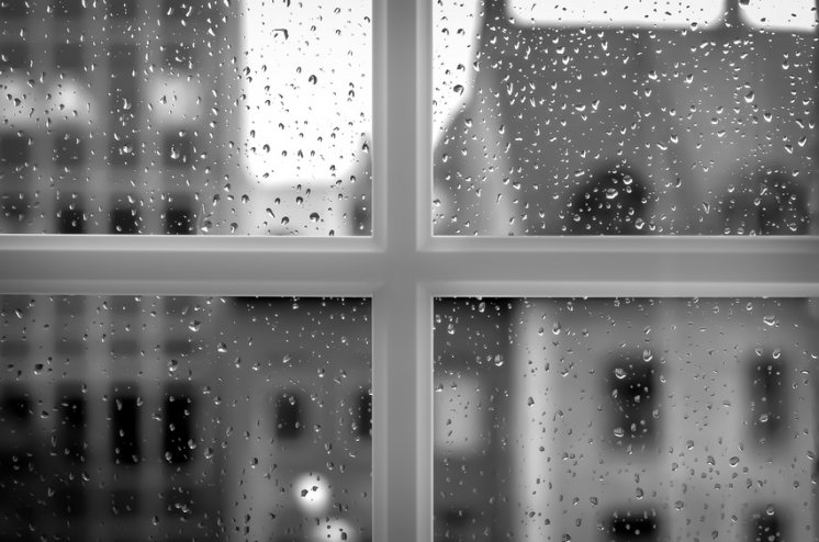 regen-auf-fensterscheibe.jpg