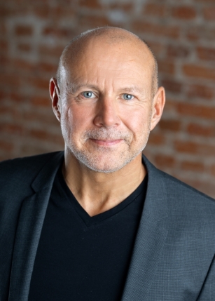 haenleportrait_800.jpg