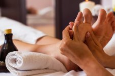 Massage-of-human-foot-in-spa-salon-Soft-focus_xs.jpg