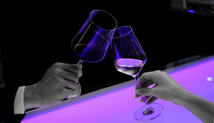 Alkohol beim ersten Date Alkohol beim ersten Date