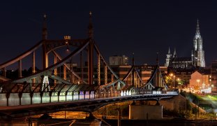 die stadt ulm bei nacht