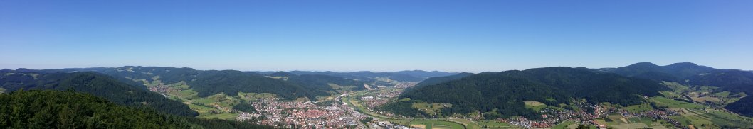 Blick vom Aussichtsturm Urenkopf auf Haslach Blick vom Aussichtsturm Urenkopf auf Haslach