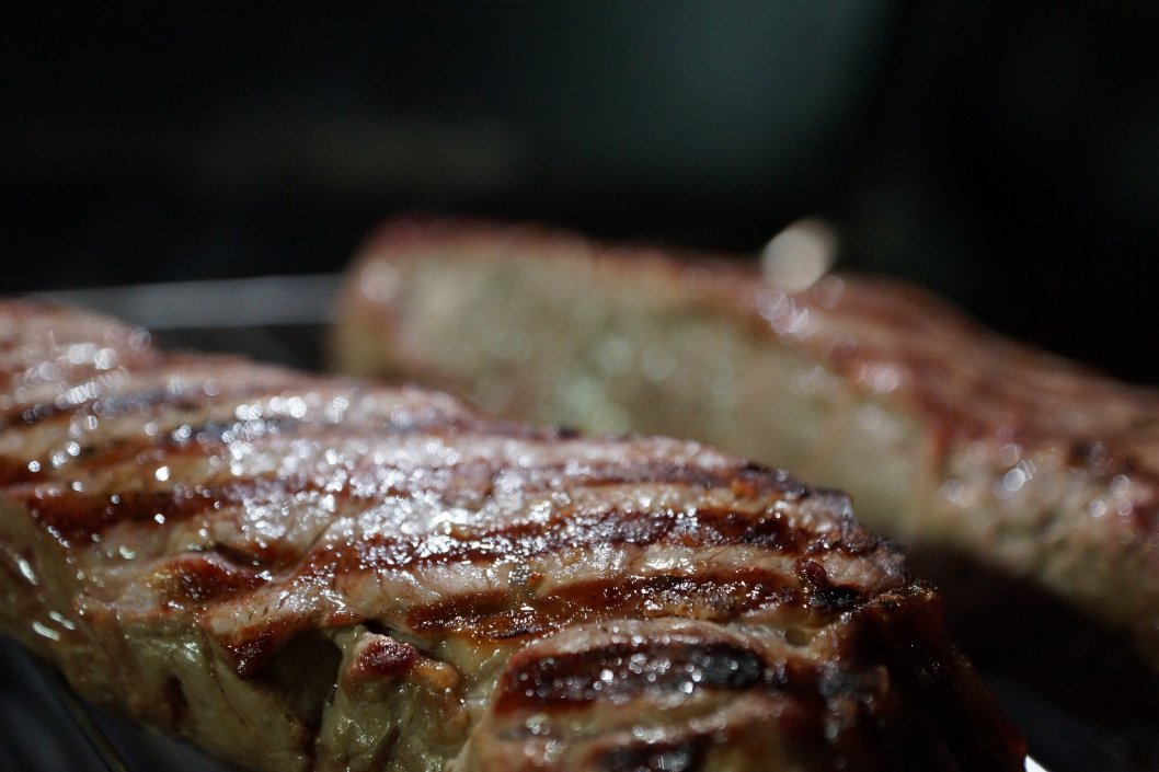 Grillsaison Frische Steaks