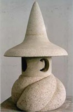 Steinlaterne, Steinlampe Steinlaterne von Katharina Hochhaus aus Sandstein