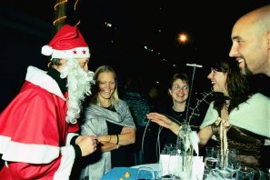Spaß mit dem Zauberer-Weihnachtsmann