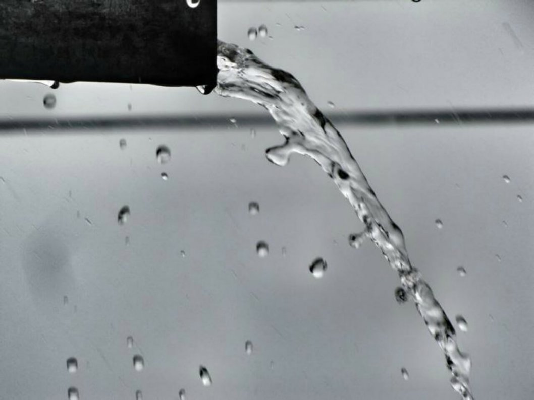 muenchen_Abflussreinigung_flieendes_wasser.jpg