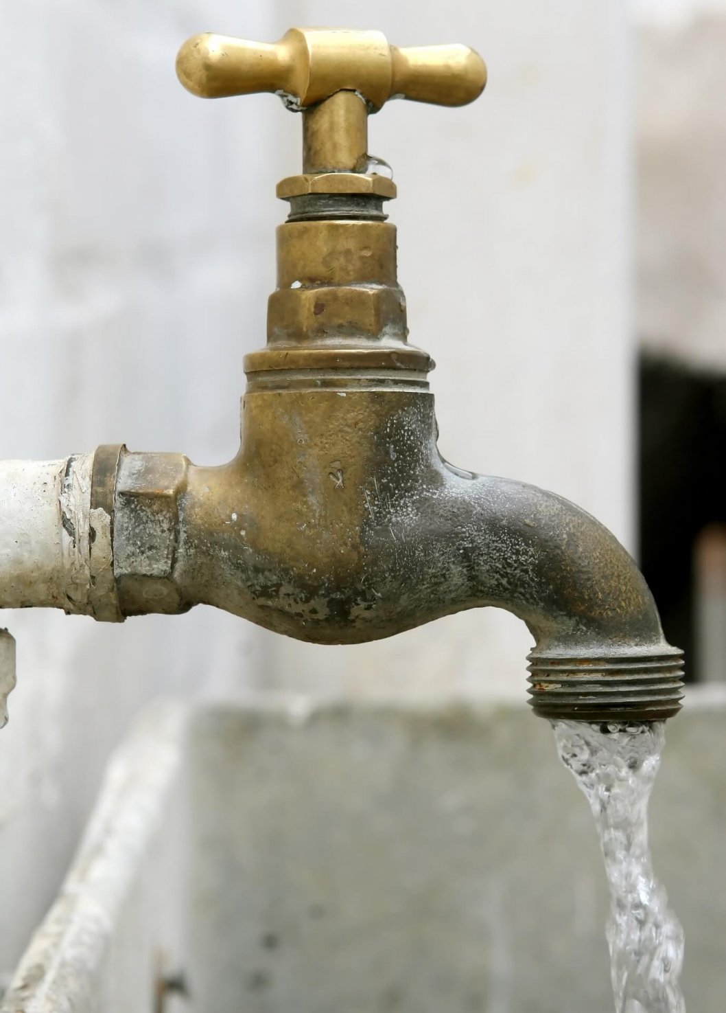 Messing_Wasserhahn_hamburgerrohrreinigung.jpg